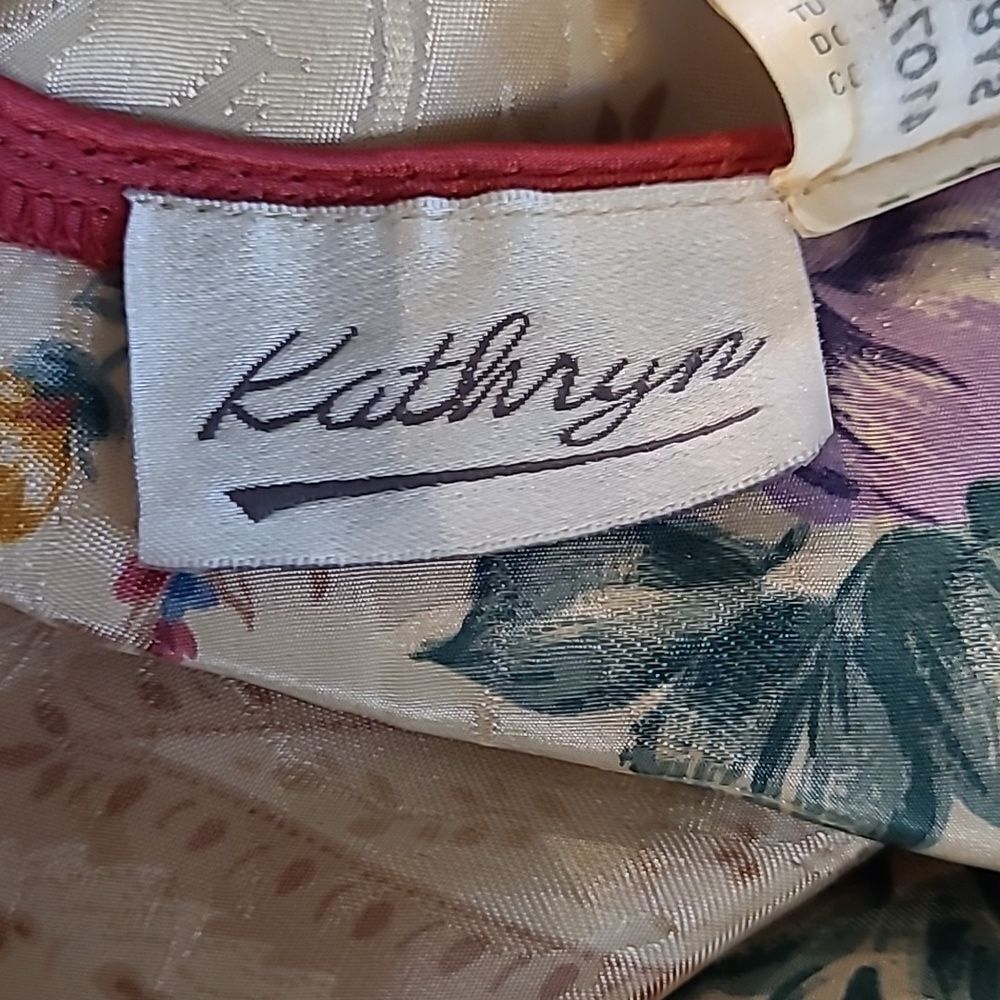 Kathryn  sz L shortie pj's 100% polyester - Picture 4 of 13